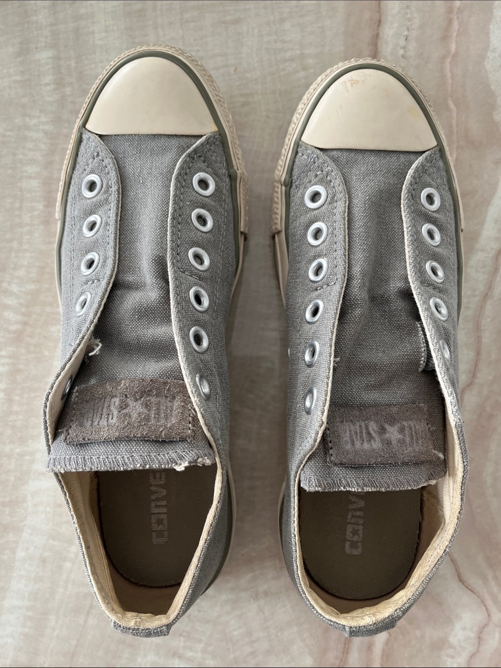 Converse all star Slip-On Canvas Sneakers in gray, shoeleys-less style